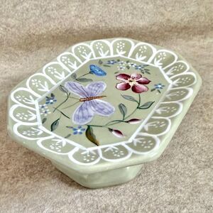 Vtg Tracy Porter ceramic soap dish green butterfly hand painted cottagecore